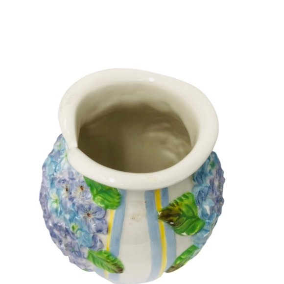 3D -- 6" Vase Featuring Blue Lavender Hydrangea - Picture 7 of 11